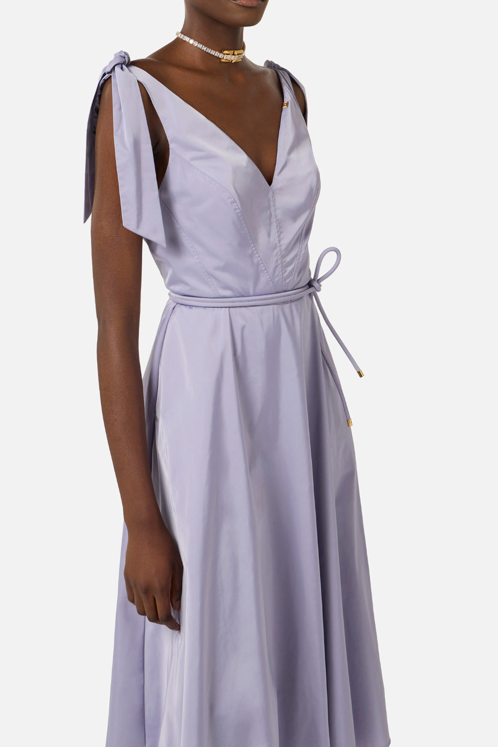 Abito Midi Elisabetta Franchi in Tessuto Vela con Gonna a Ruota e Dettaglio Logo AB903 61E2EV7 Elisabetta Franchi