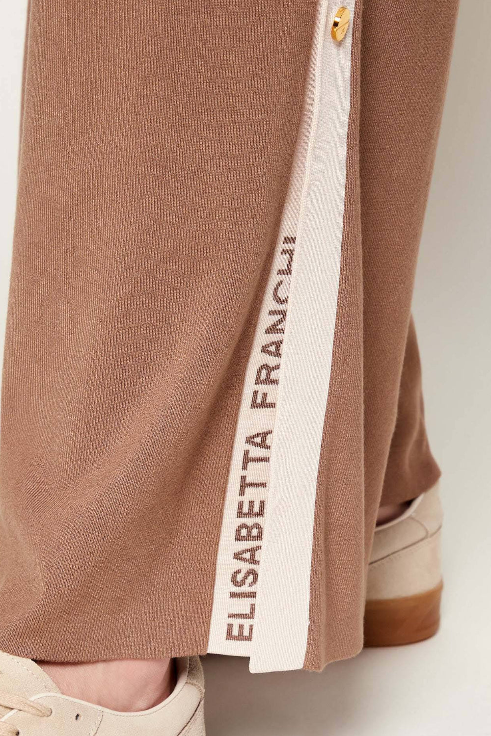 Pantaloni in Maglia Elisabetta Franchi con Bande Lucide e Logo Jacquard KP74S 61E2727 Elisabetta Franchi