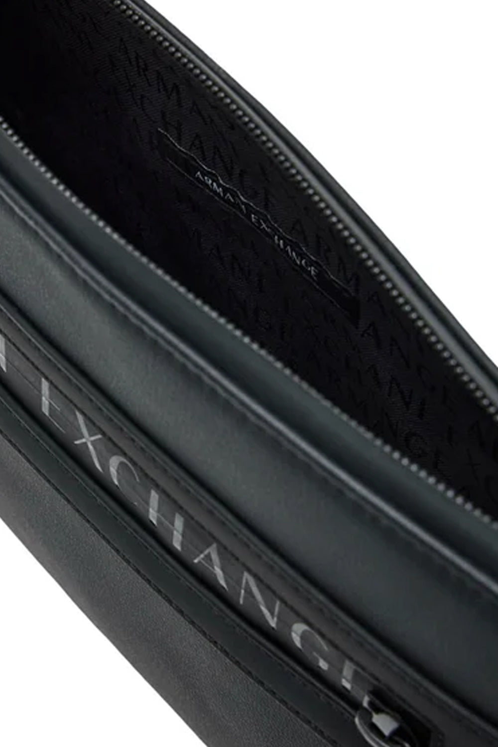 XM003595 AF26679MC043 Armani Exchange