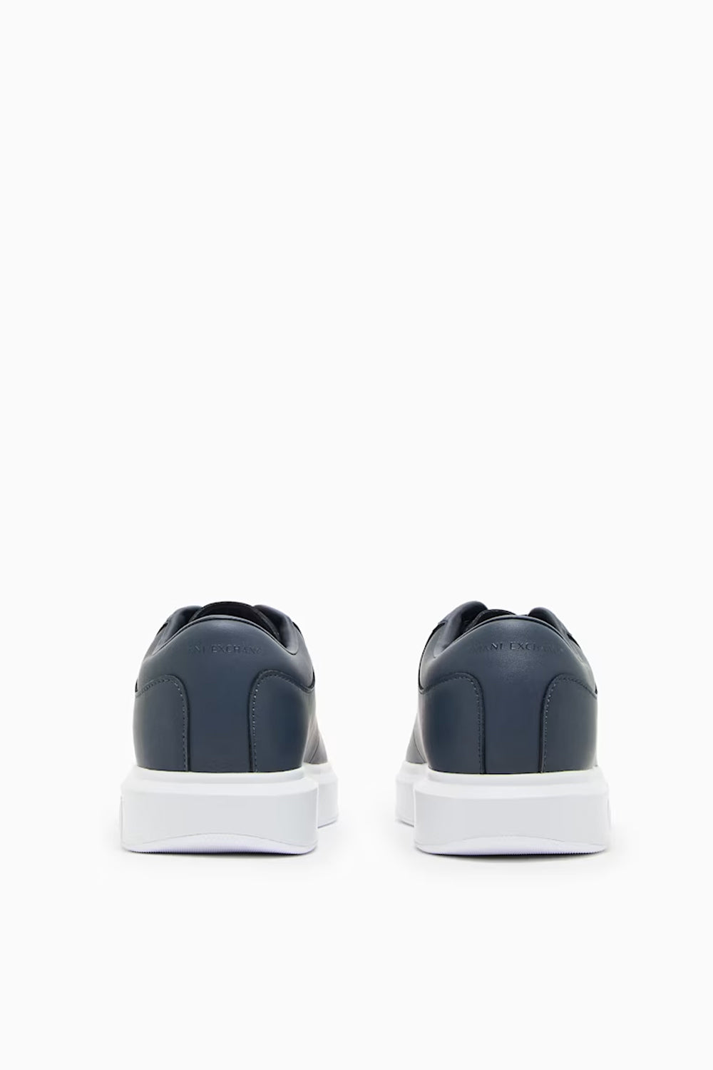 Sneakers in pelle con suola in gomma e tallone a contrasto XUX123 XV5340285 Armani Exchange