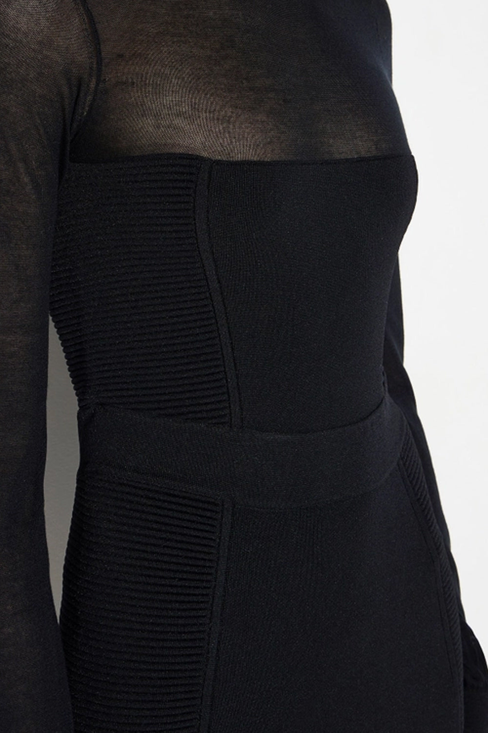 Abito in maglia con effetti 3D AM53B 67E2110 Elisabetta Franchi