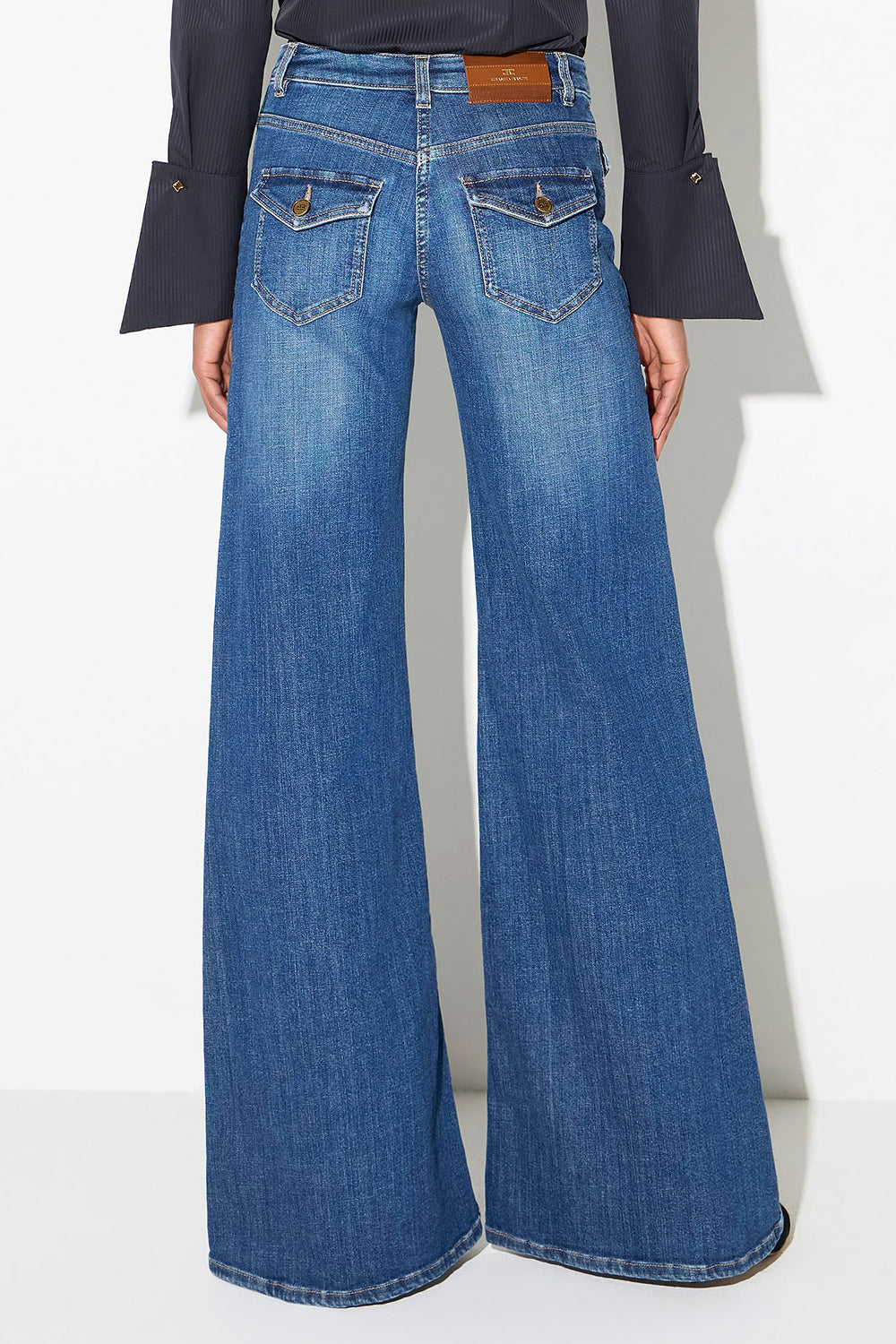 Jeans a zampa con taschini PJ18N 66E2139 Elisabetta Franchi