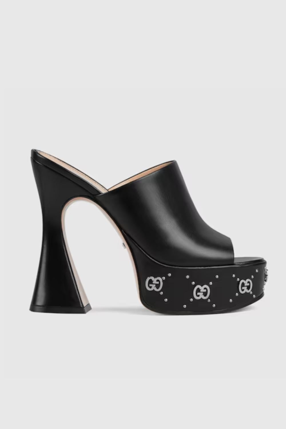 Sandali Gucci Platform in Pelle Nera Tacco a Rocchetto 115 mm con Borchie GG 74042 6C9D001000 Gucci