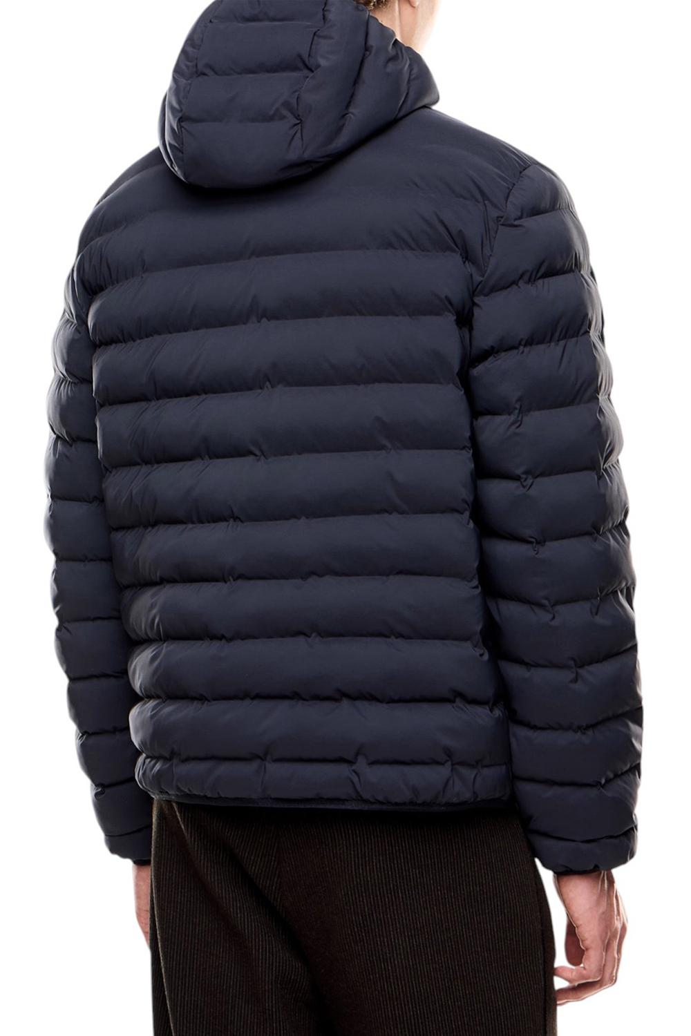 piumino con cappuccio antivento e antipioggia con impunture orizzontali piccole. logo ea7 in tono sul petto. tasche laterali con cerniera. 7M000686 AF15953UB102 EA7 Emporio Armani