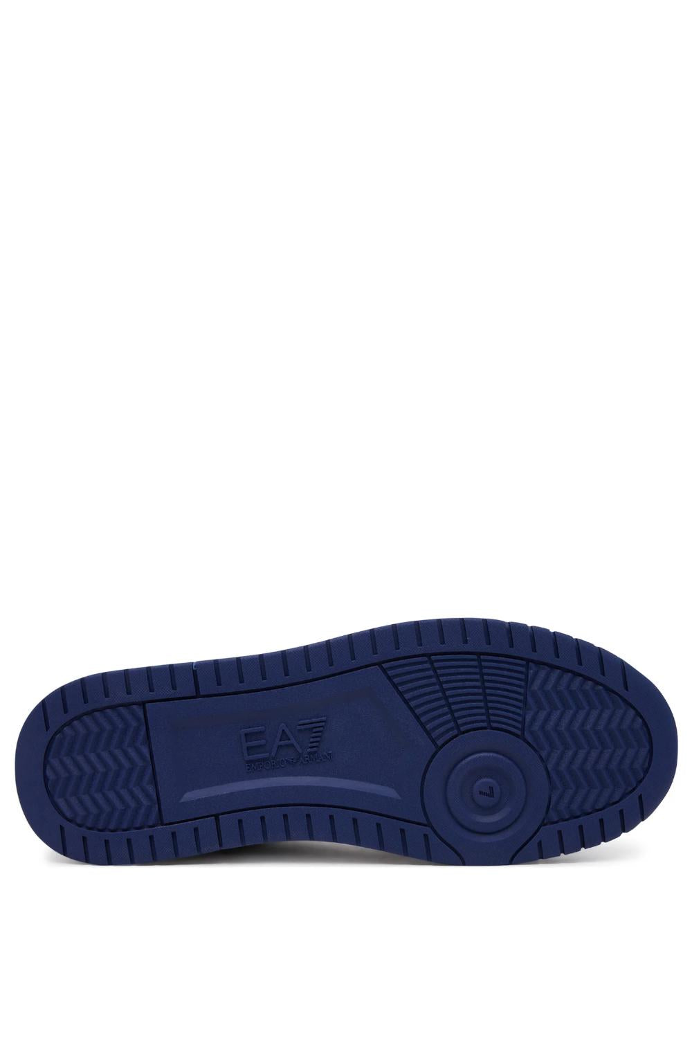 sneaker bassa in ecopelle con logo ea7 su lato X8X234 XK422U458 EA7 Emporio Armani