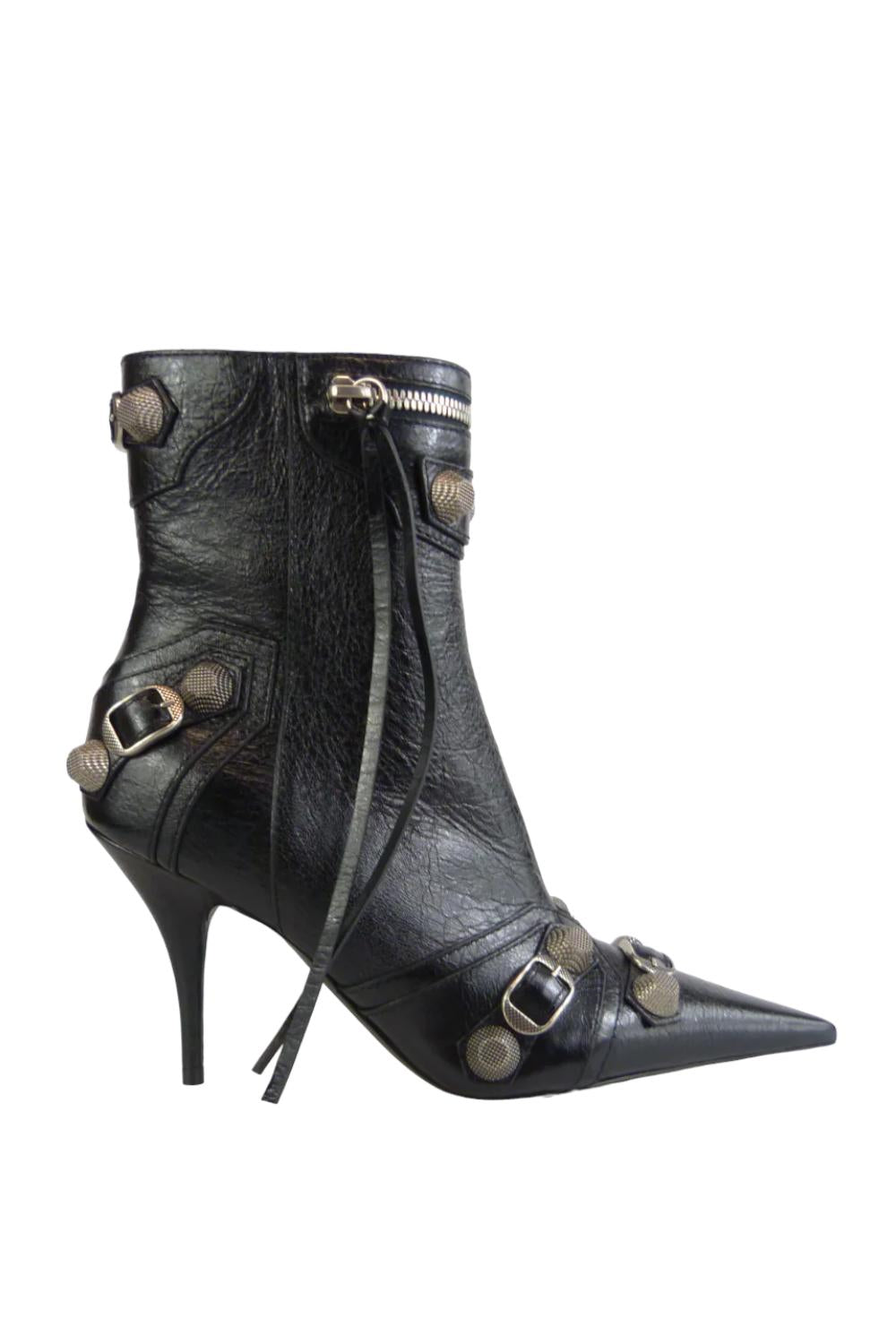 Stivali Balenciaga Cagole in Pelle Nera Effetto Stropicciato con Borchie 694379WAD4E1 081 Balenciaga