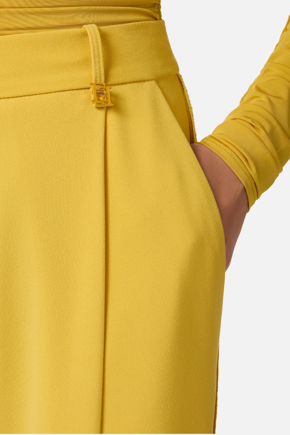 Pantaloni Elisabetta Franchi Essential in Crêpe Leggero con Charm Logo PA167 61E2EV4 Elisabetta Franchi