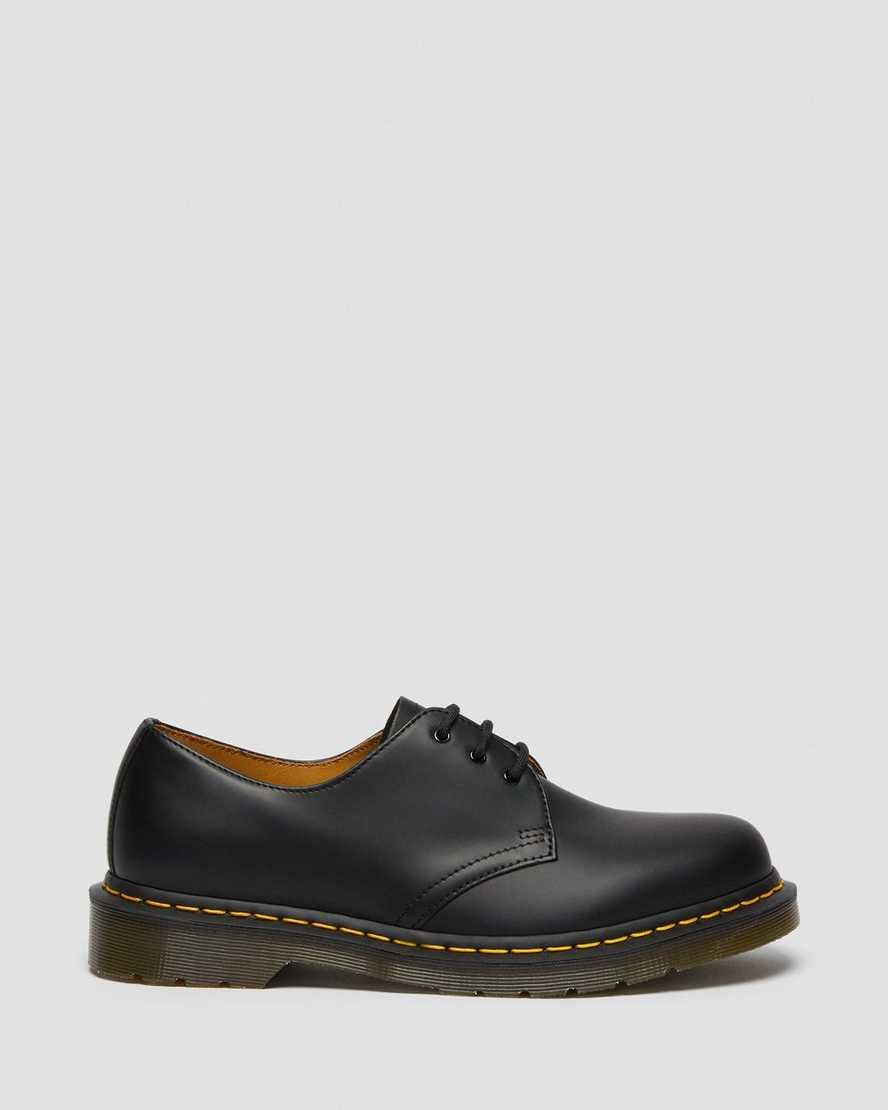 1461 SMOOTHBLACK Dr. Martens