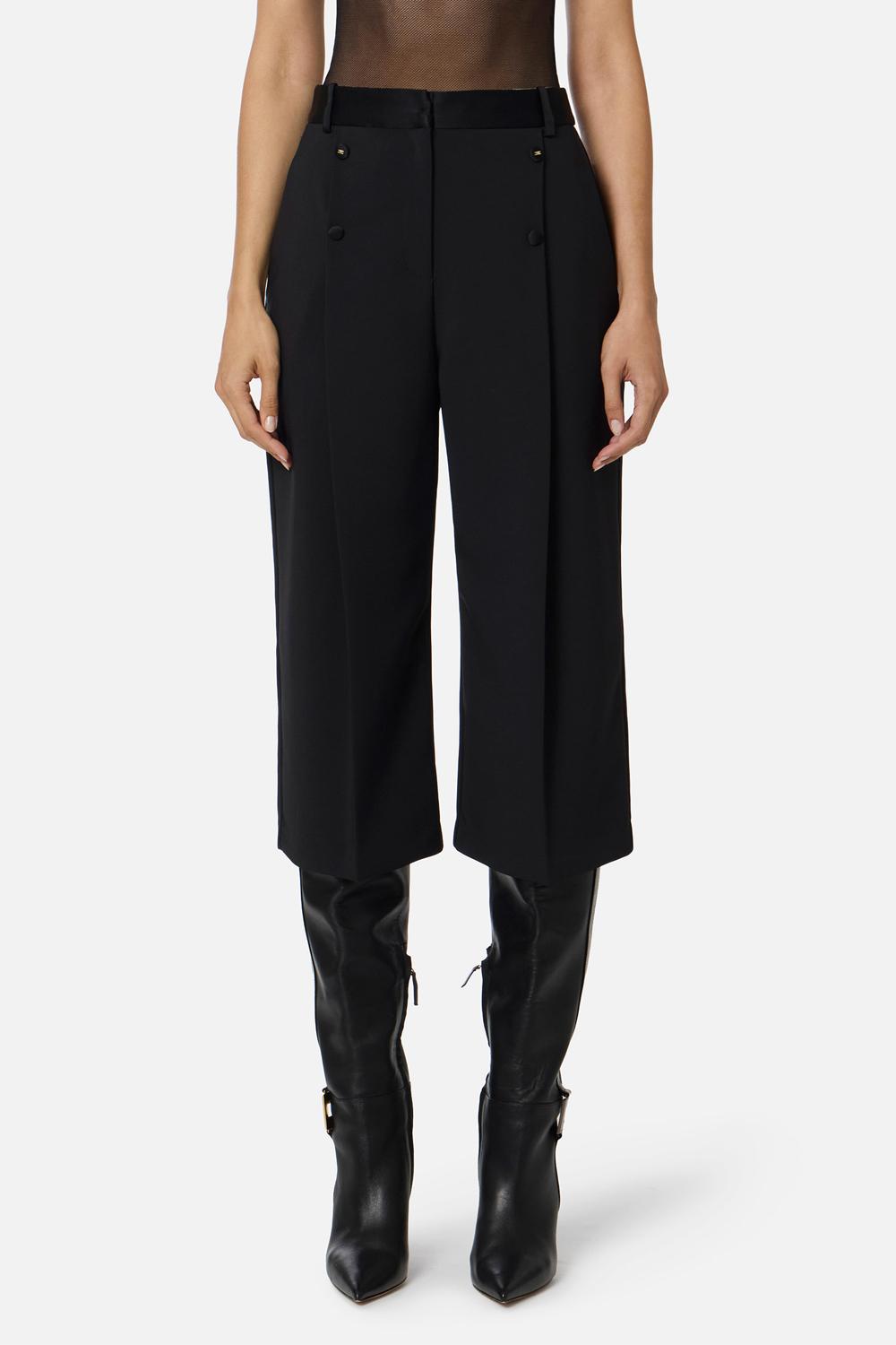 Bermuda in crêpe leggero con dettagli smoking<BR/> PA106 56E2110 Elisabetta Franchi