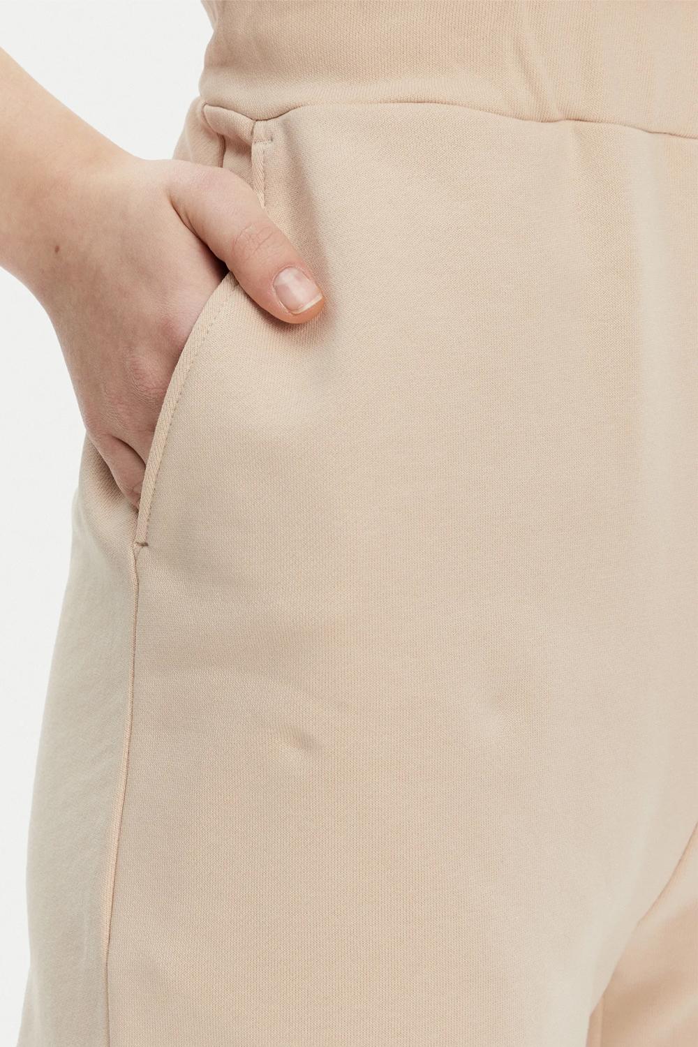 J20J225355 AEA Calvin Klein