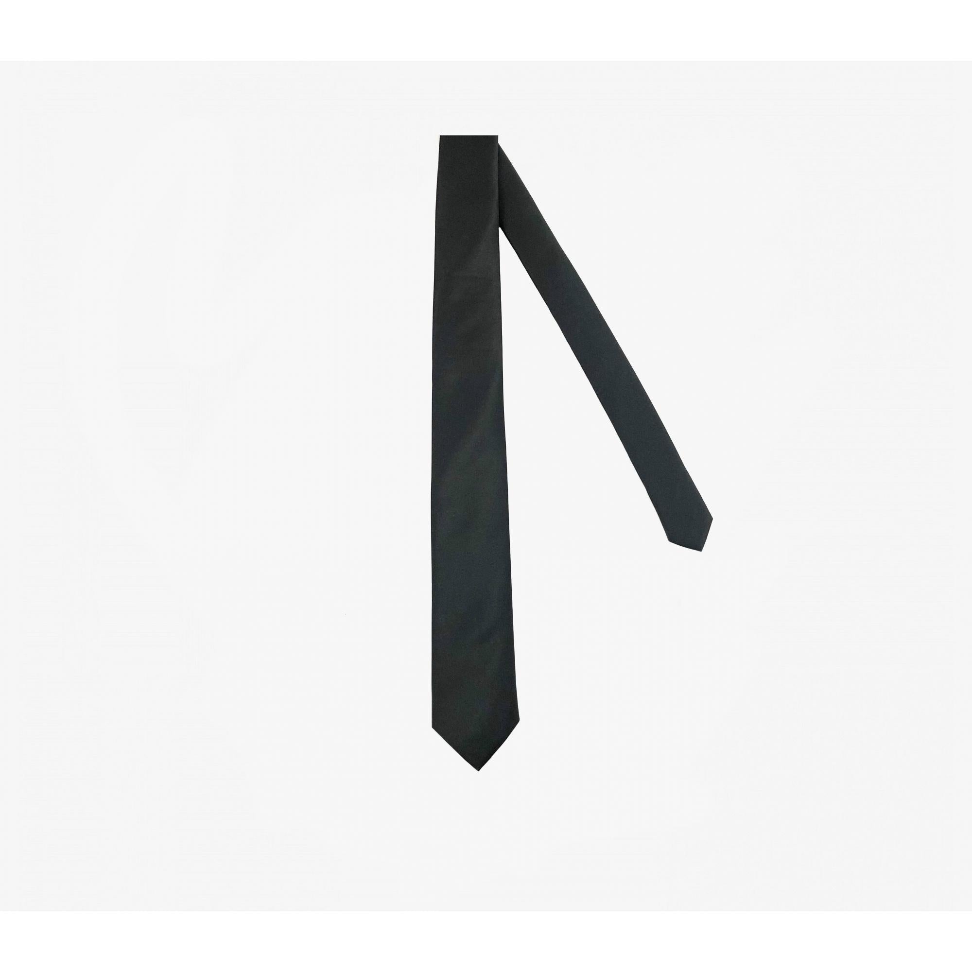 BLACK TIE