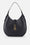 Borsa hobo rotonda con charm e finiture in metallo dorato