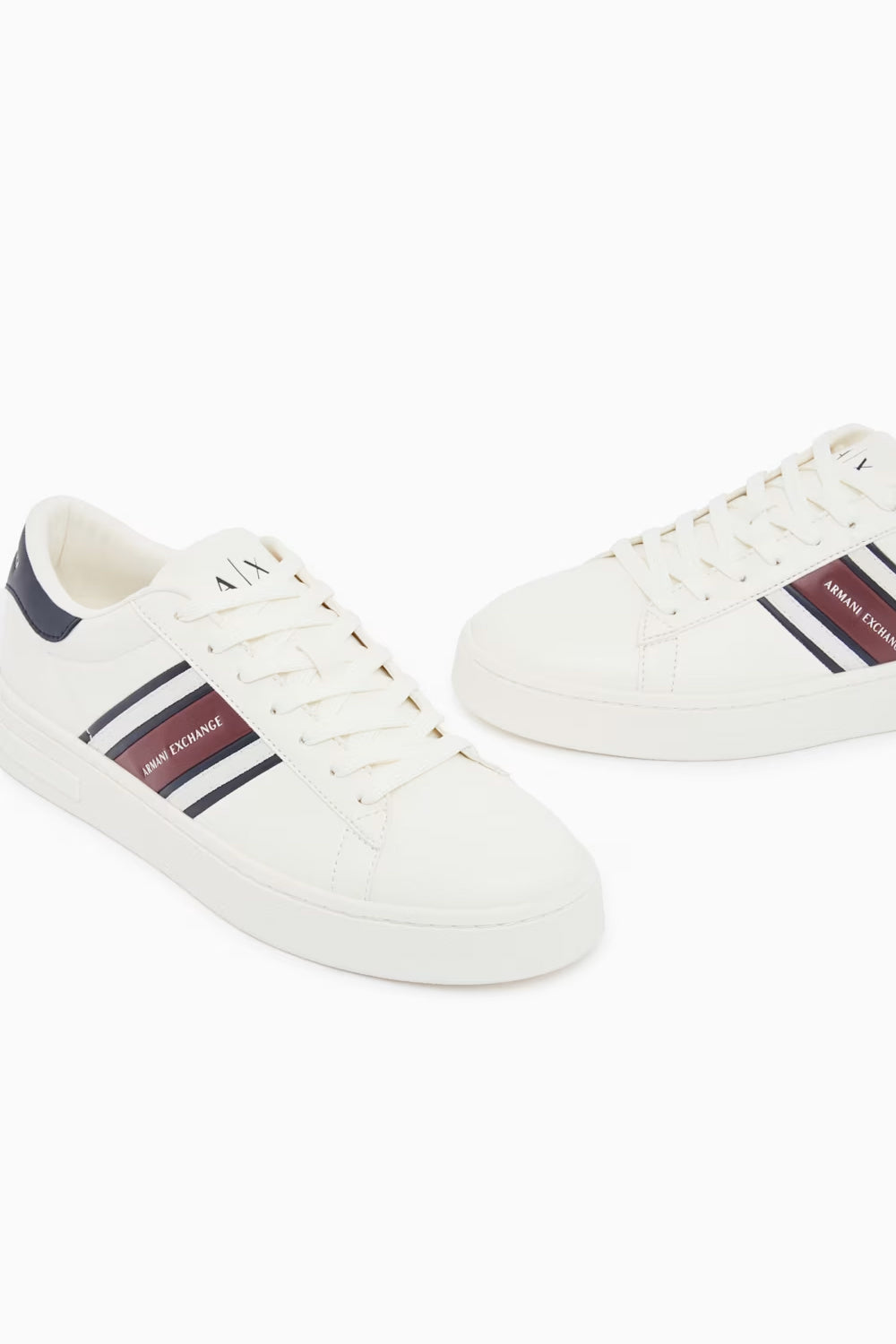 Sneakers stringate con bande a contrasto e suola in gomma XM002198 AF21421M0430 Armani Exchange 