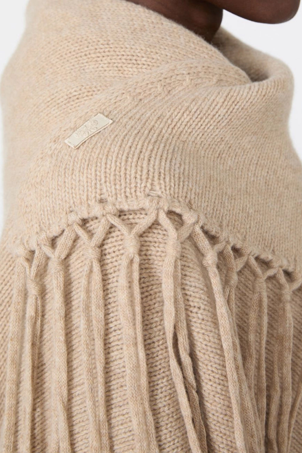 Scialle in lana con frange WKATORNADO 011CARAMELLO Max Mara Weekend 