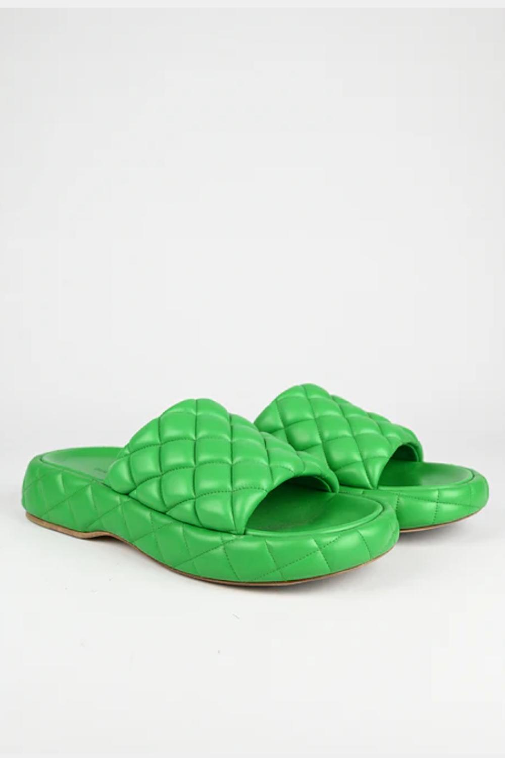 Sandali Mules Donna Bottega Veneta in Pelle Trapuntata Verde  Suola in Cuoio 708885 VBRR03708 Bottega Veneta 