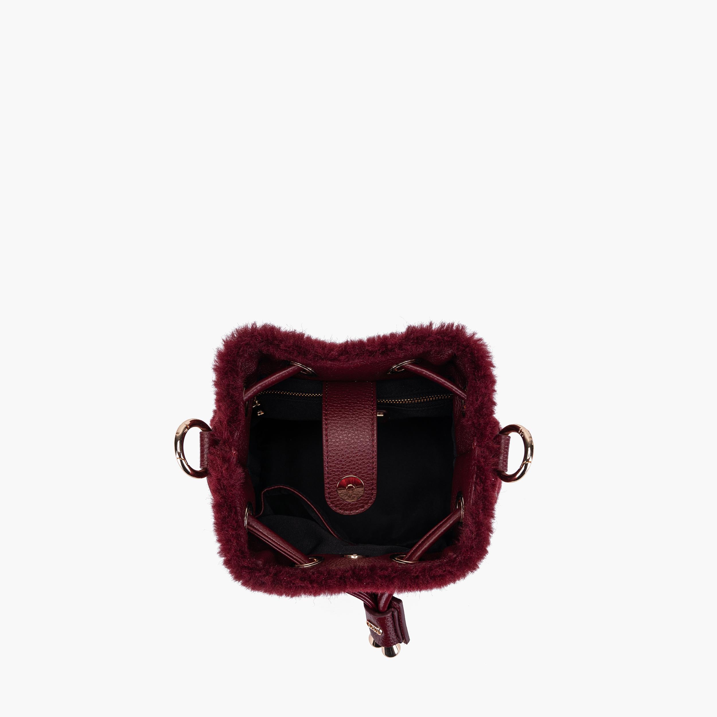  152M-ES-180-TBS -BURGUNDY La Carrie 