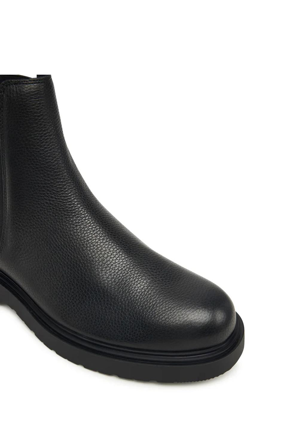 Stivaletti Chelsea in Pelle YM0YM01374 0GJ Calvin Klein 