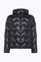 Piumino Corto in Nylon con Cappuccio e Trapunta Chevron PEU5581 01181950215 Peuterey 