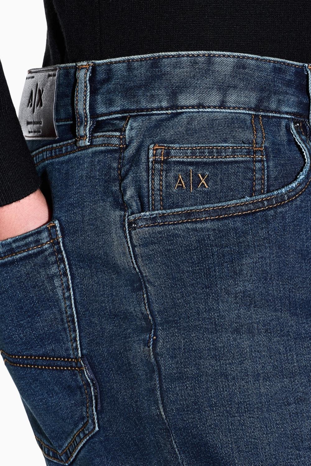Shorts in Denim Blu Lavaggio Chiaro Comfort Fit XM000073 AF24463MB001 Armani Exchange 