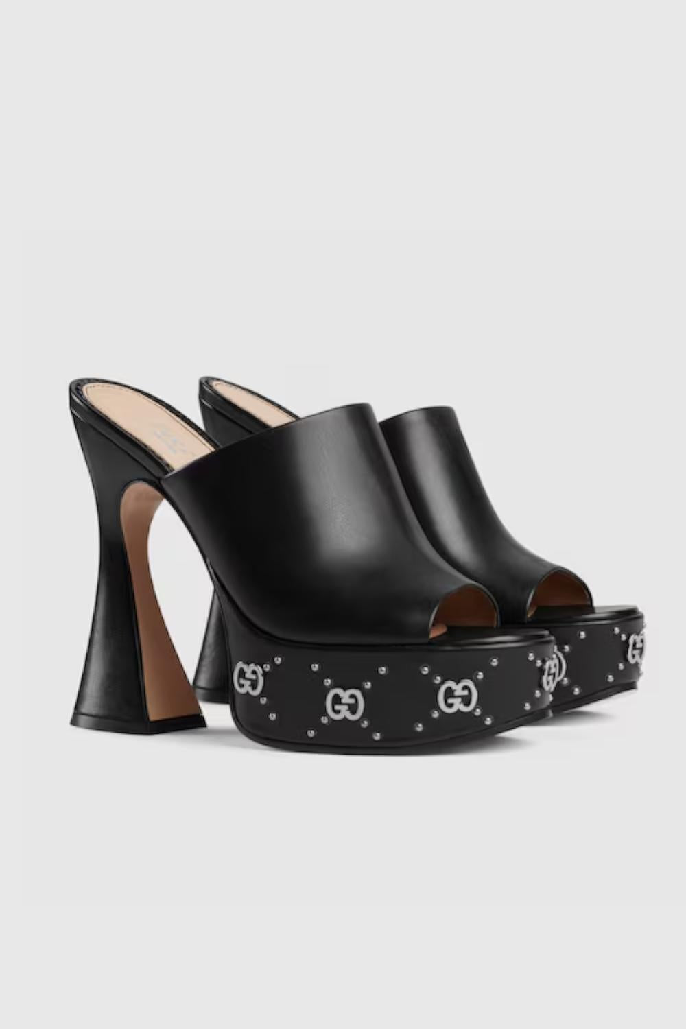 Sandali Gucci Platform in Pelle Nera  Tacco a Rocchetto 115 mm con Borchie GG 74042 6C9D001000 Gucci 