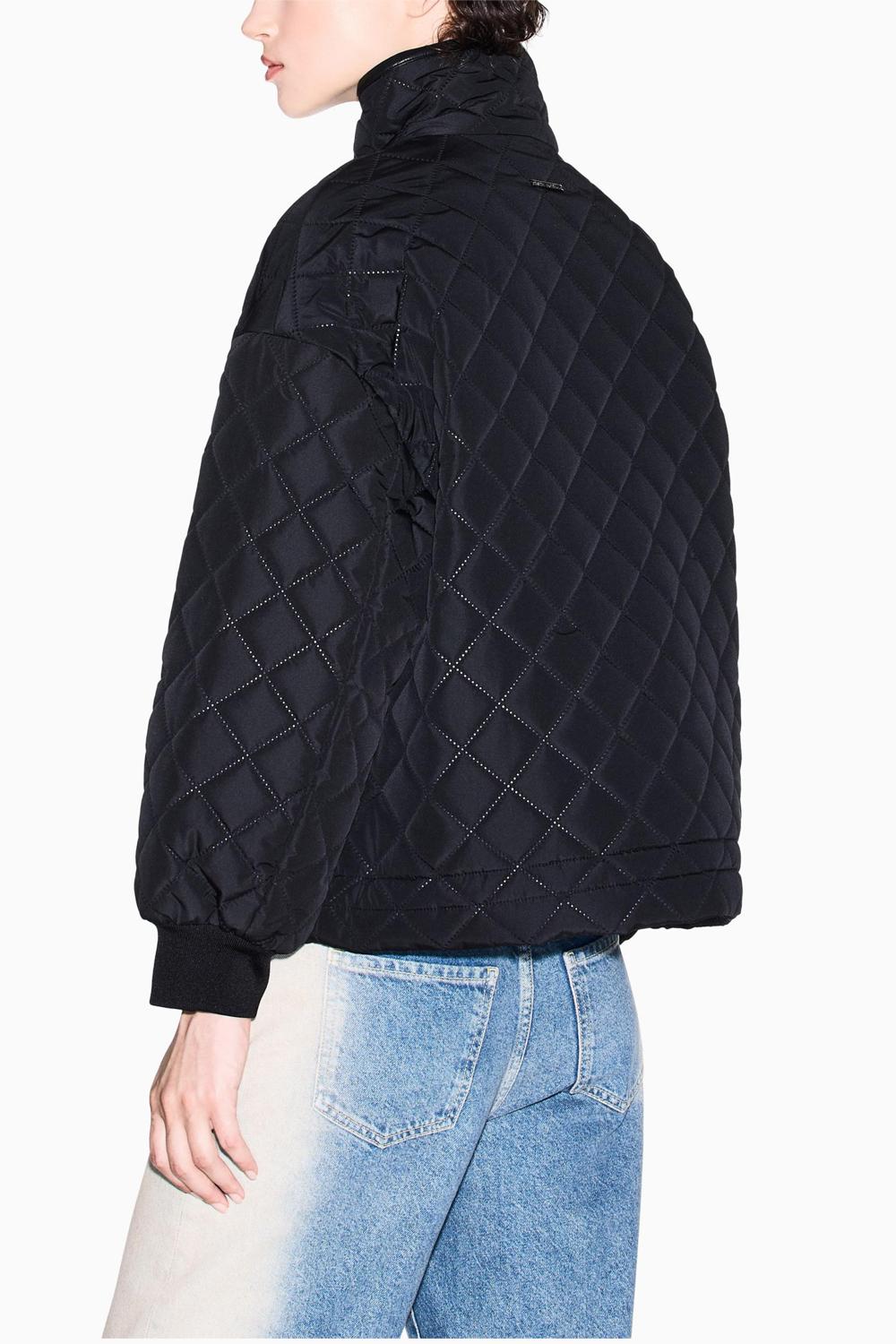  XW000683 AF16200UC001 Armani Exchange 