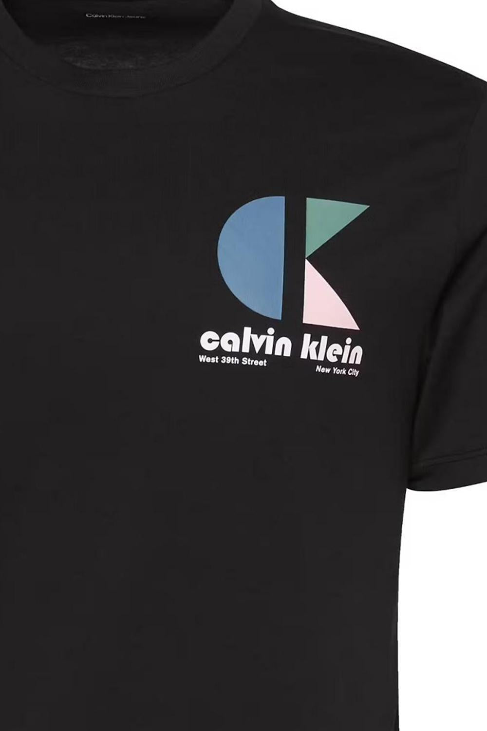 T-shirt con lcon logo graphic <BR/> LV04RC843G UB1 Calvin Klein 