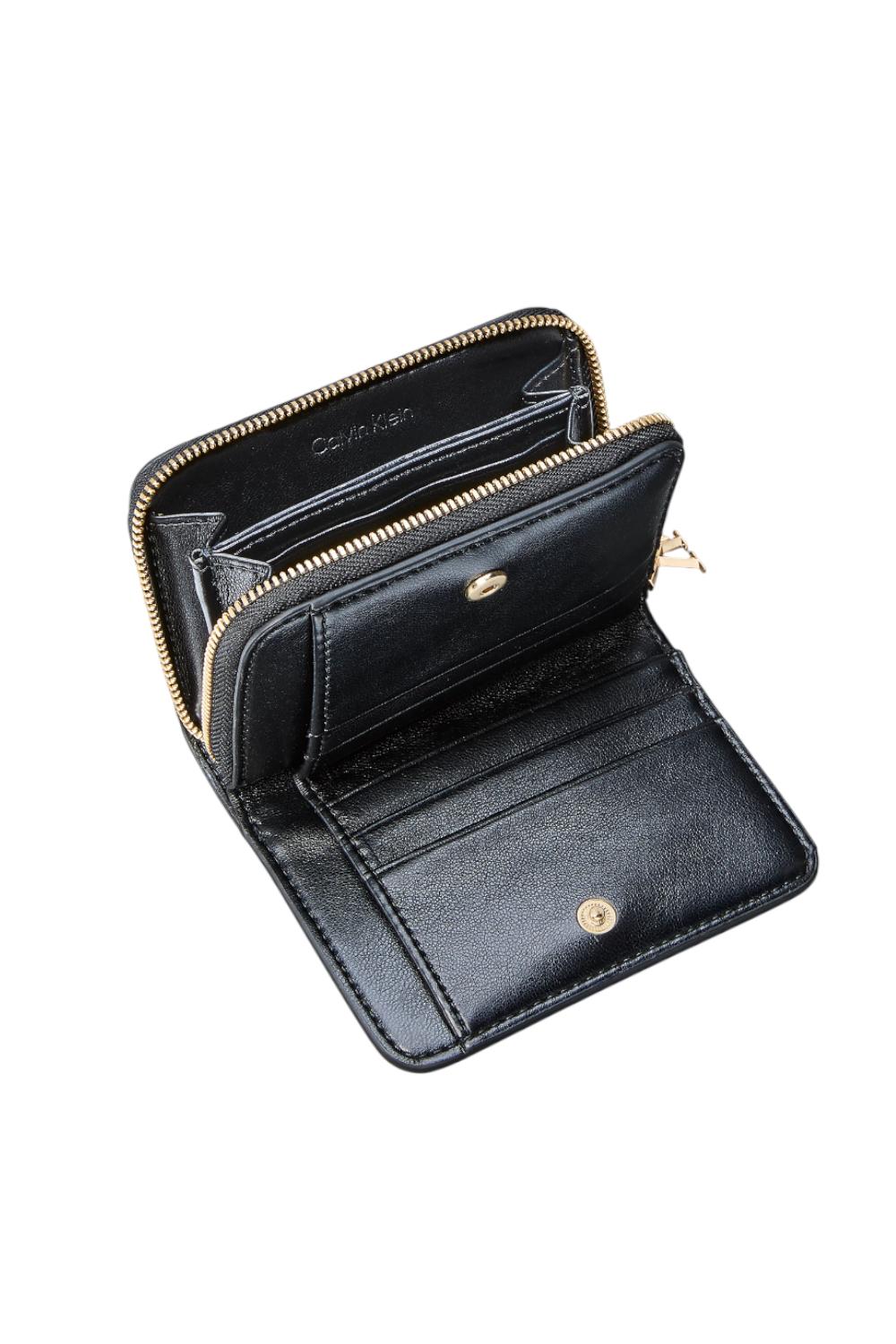 Portafoglio con Scomparti per Carte e Banconote LV04F1075G UB1 Calvin Klein 