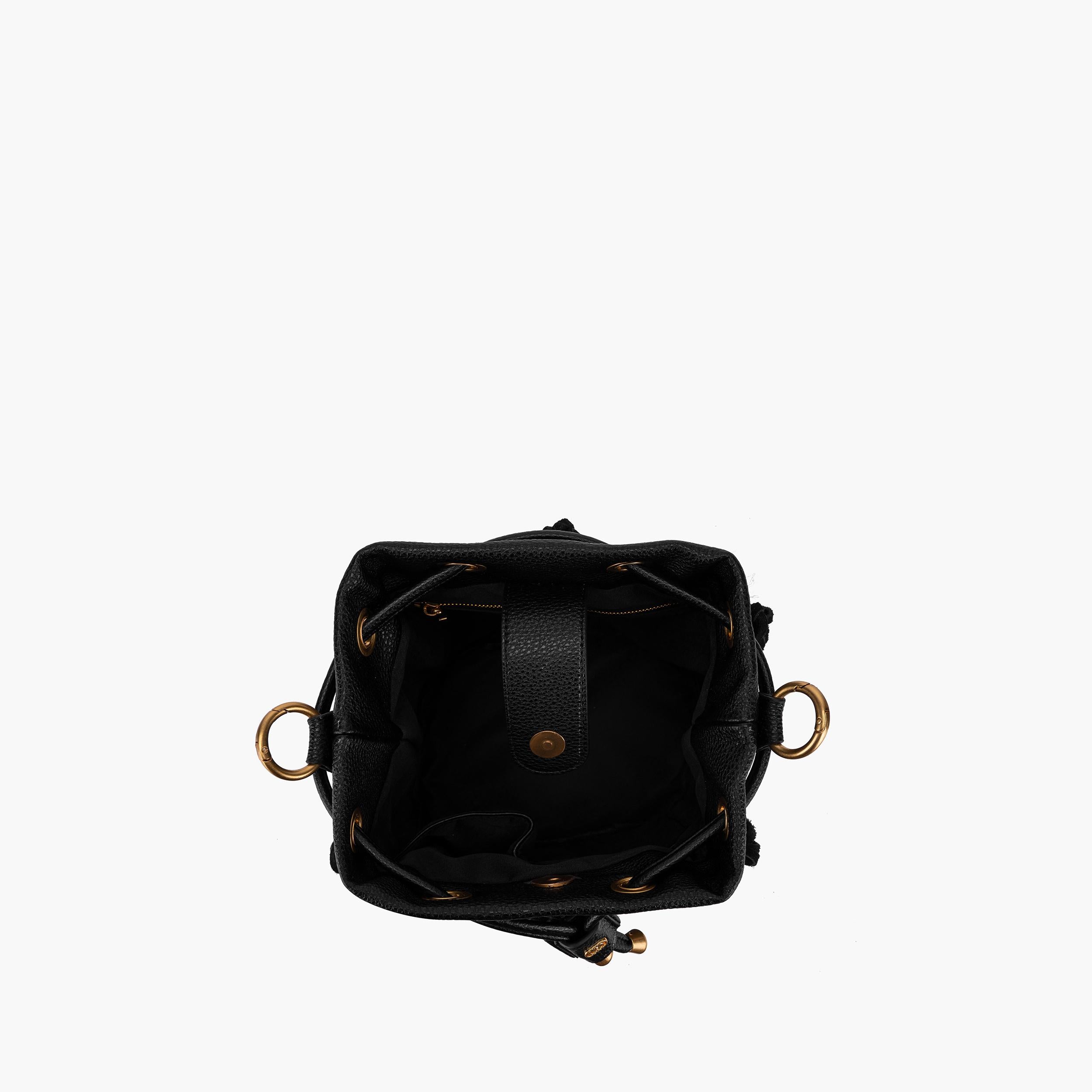  152M-EM-304-SSC -BLACK La Carrie 
