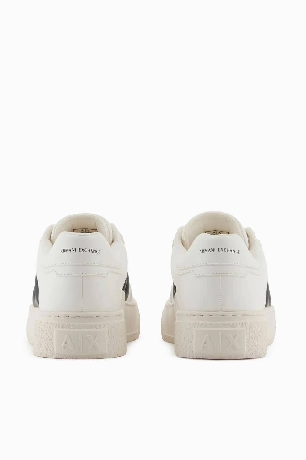 Sneakers con dettaglio laterale XM001936 AF17449M0017 Armani Exchange 