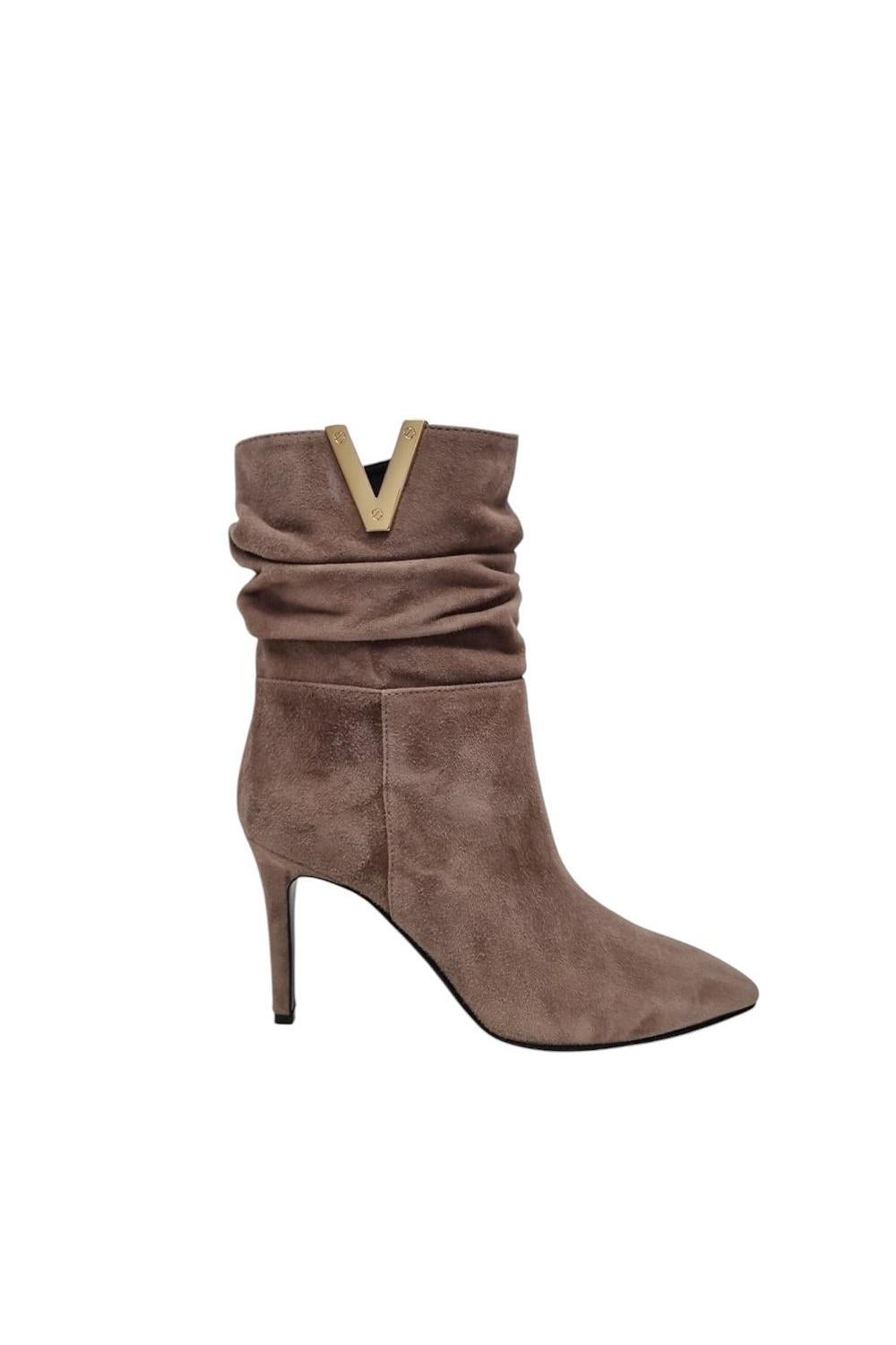 Tronchetti arricciati Via Roma 15<BR/> 4340 CAMOSCIOACERO Via Roma 15 