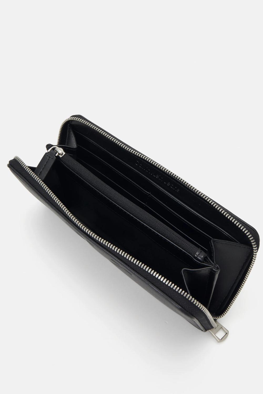 Portafoglio grande con logo Calvin Klein K60K607634 0GX Calvin Klein 