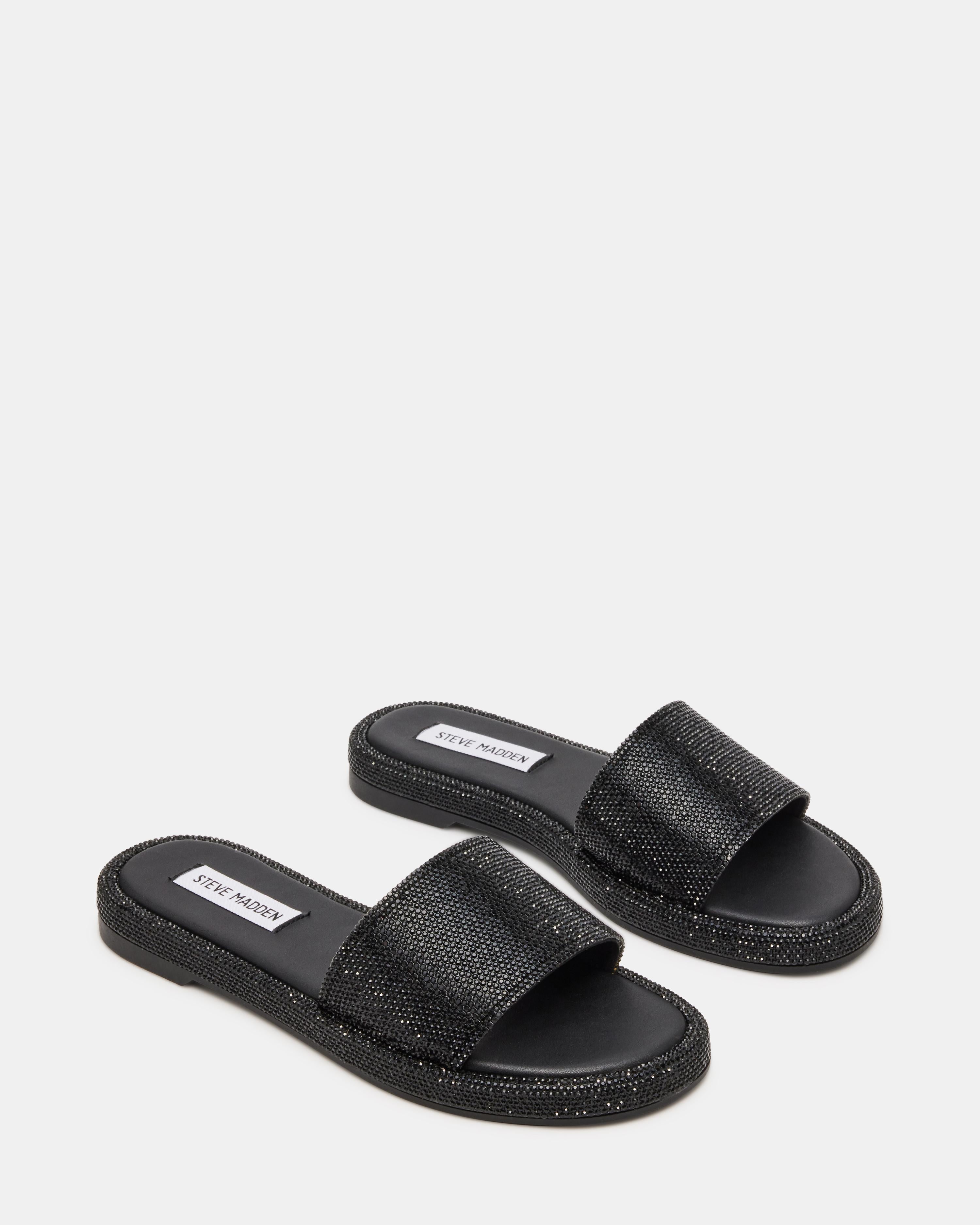 ciabatta piatta con suola in ecopelle. fascia alta sul piede. tempestata di strass in tono ACHIEVE BLACK Steve Madden 